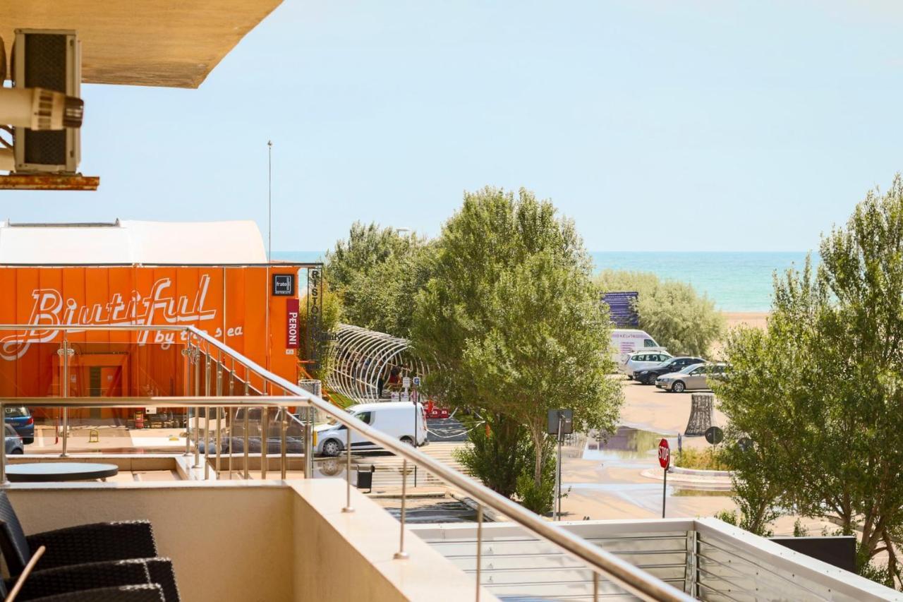 Fratelli Apartments Summerland Mamaia Eksteriør bilde